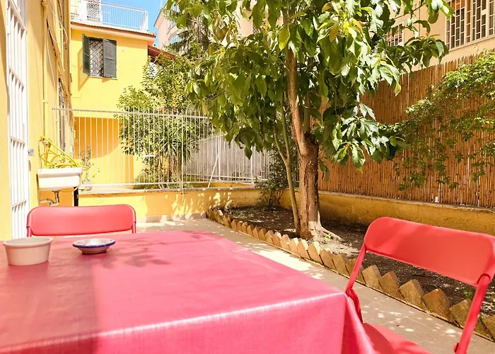 Life In Monteverde, Romantic For 2